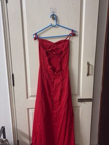 Backless Red Midi Dress🌶️