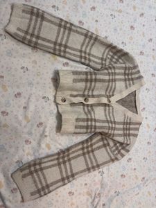 Cozy Plaid Cropped Cardigan