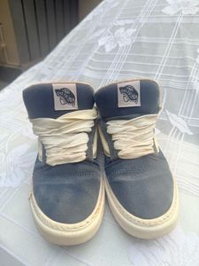 Vans Casual Shoes - Stylish &amp; Comfortable