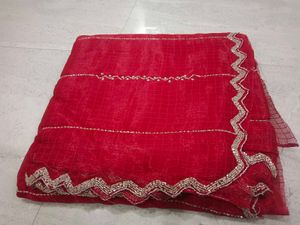 Elegant rani Saree with Embellished Border