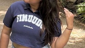 Crop Top with Graphic Print