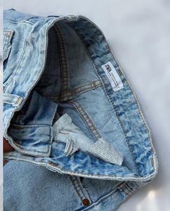 Light Wash Distressed Wide Leg Jeans