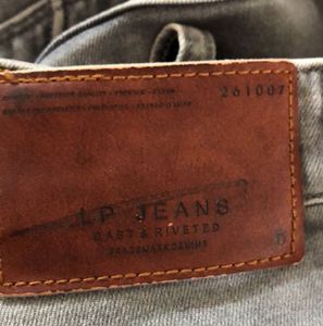 Grey Ligthly Faded Jeans(Men’s)