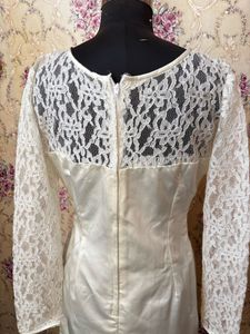 Elegant White Lace Sleeve Gown