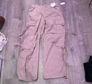💕 Pink Cargo Pants 💕