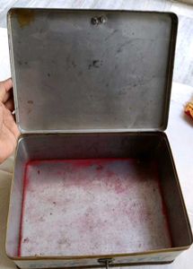 Big sized Vintage Tin Box of 1970s