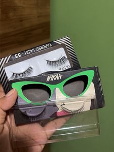 False Eyelashes Bundle with eyelash glue