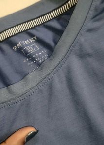 Navy Blue "VIBES" Graphic T-Shirt XL size