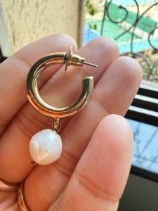 Elegant Gold Hoop Earrings with Pearl Drops