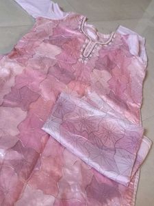 Beautiful Pink Floral Kurta Set