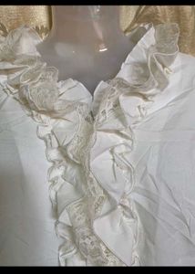 🐑Chic White Ruffled Blouse🪄