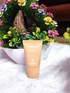 Mamaearth Glow Serum Medium Coverage Natural Found