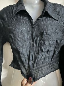 Chic Black Textured Cropped Shirt