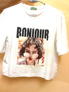 Bonjour Graphic T-Shirt