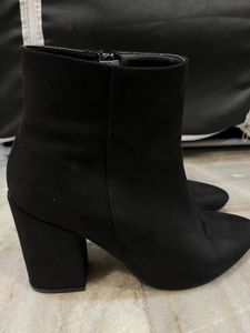 Chic Black Suede Block Heel Ankle Boots