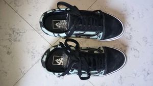 Vans Old Skool Skate Shoes - Black/Blue Flame