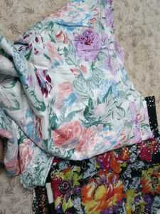 flowered mattress cover with 🆓 blanket