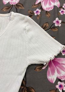 Ribbed V-Neck Crop Top