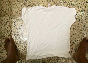 WHITE BODY HUGGING TSHRIT Small Size
