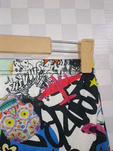 (1000)Funky Graphic Print Mini Skirt