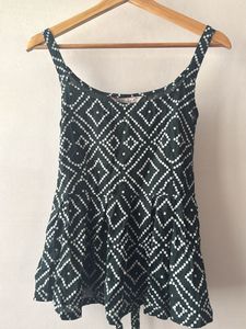 Stylish Dark Green Diamond Print Top