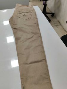 Chinos Pant In Excellent Condition