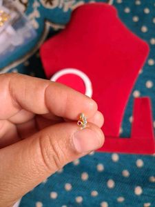 Elegant Gold &amp; Diamond Nose Pin