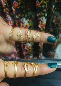 #Restocked#set of 4 Gold &amp; Diamond Rings+ 1 free