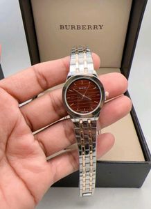 GUCCI PREMIUM LADIES WATCH AT SALE