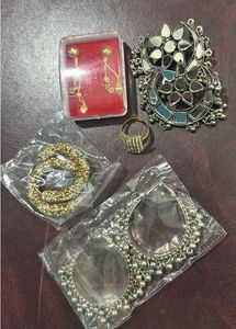 Assorted Fashion Jewelry Set