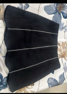 y2k black skirt