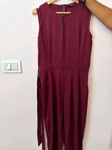 Uptownie Stylish Sleeveless Jumpsuit