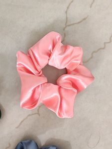 Pack Of 4 Scrunchies