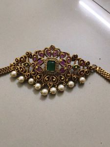 Elegant Maang Tikka with Pearls