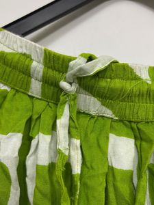 Green &amp; White Block Print Skirt