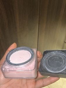 Huda beauty Easy bake Cherry blossom Cake