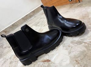 Black Chunky Chelsea Boots