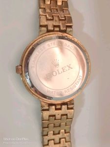 Elegant Gold-Tone Ladies Watch