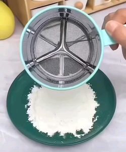 Hand-Press Flour Sifter Cup