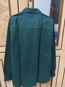 Men's Dark Green Button-Up Shirt