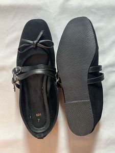 Black Ballet Flats with Bow Detail