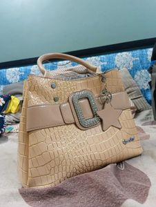 Chic Beige Croc-Embossed Handbag