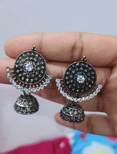 Buy 1 Get 2 Free Earrings 😍 Super Duper Deal