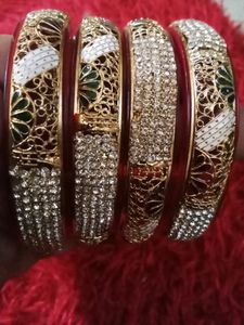 Exquisite Set of 4 Traditional Bangles