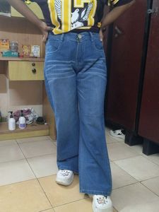 New classic bellbottom , jeans style trendi