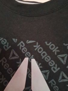 Reebok Black Graphic T-Shirt
