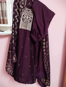 Elegant Embroidered Kurta Set(new)