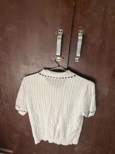 Chic White Knit Collared Top