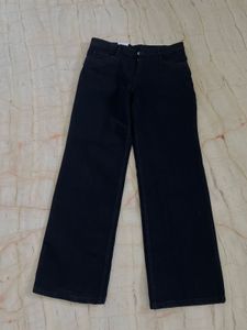 black straight fit jeans 👖 “new🔥”
