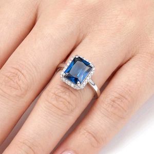 Stunning Blue Gemstone Ring